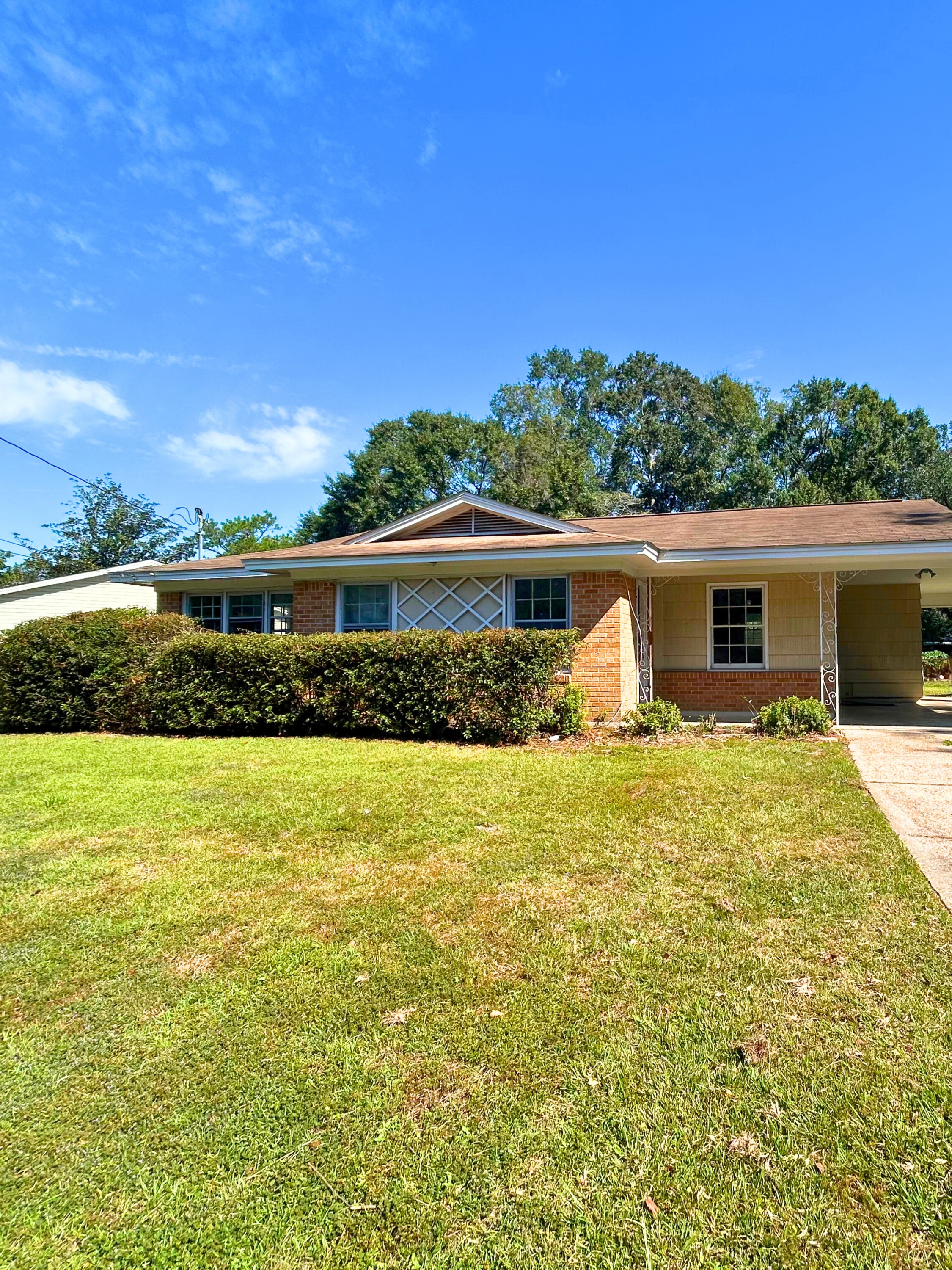 2688 Cheshire Dr S Mobile, AL 36605