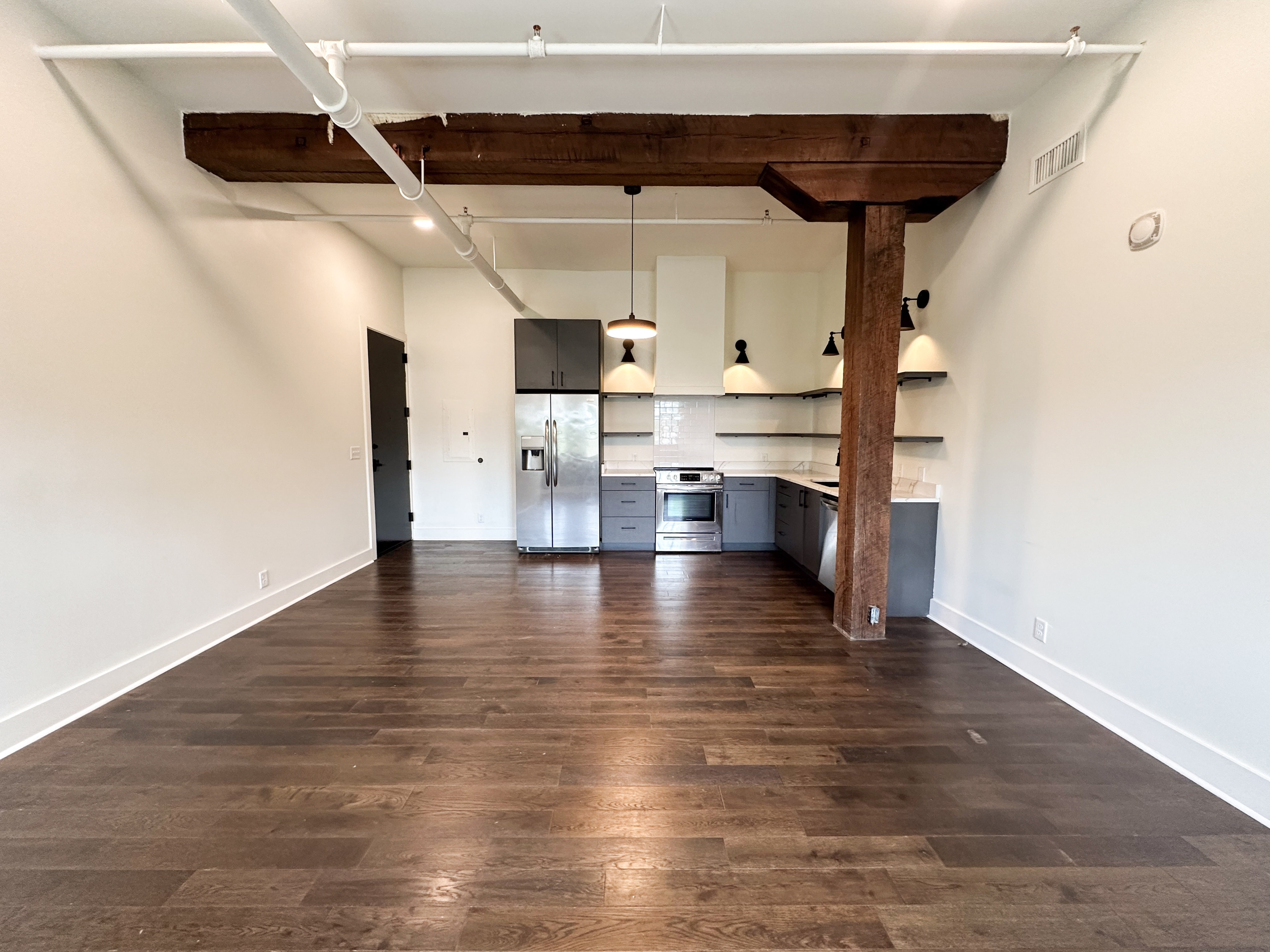 921 Dauphin St #3F